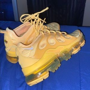 Yellow AirMax Vapormax